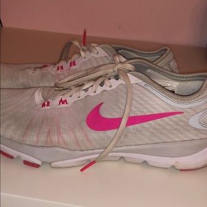*WORN TWICE* Nike Women’s Sneakers